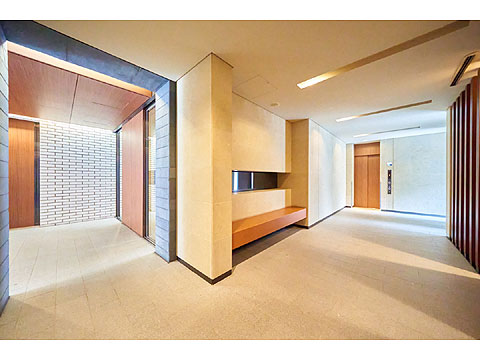 ロビー 1階EVホール