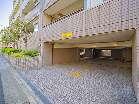 駐車場 ライオンズプラザ桜新町