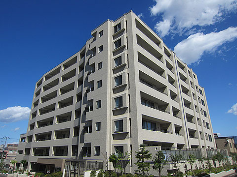 現地外観写真　外壁タイル貼