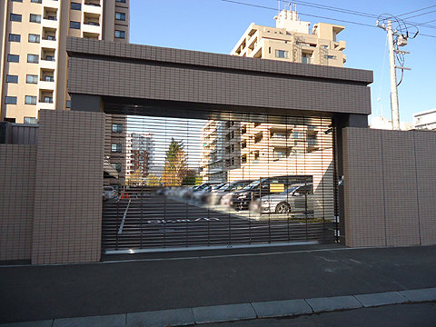 その他共用部 電動ゲート付駐車場