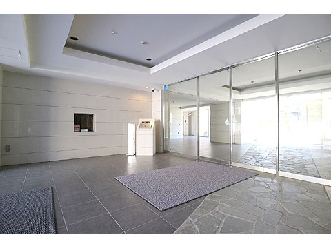 エントランス　ＴＶモニター付オートロックシステムのエントラン