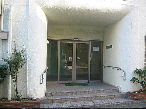 現地外観写真 エントランス外部