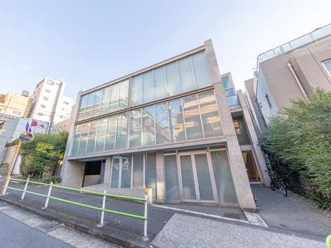 現地外観写真　ＣＵＥ西麻布外観