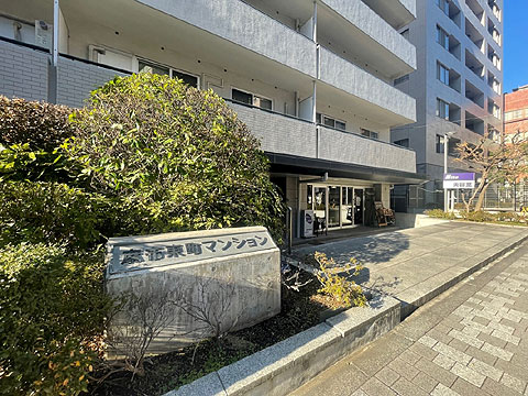 現地外観写真 エントランス外観1