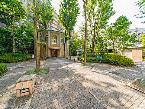 エントランス 13.風除室