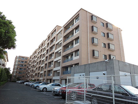 駐車場　専用使用権付の平面駐車場です。