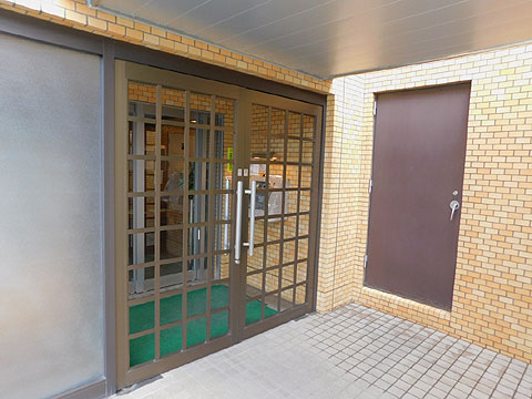 エントランス　マンション入口です。