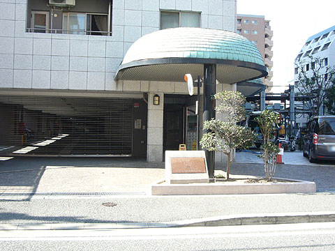 エントランス　エントランス入口