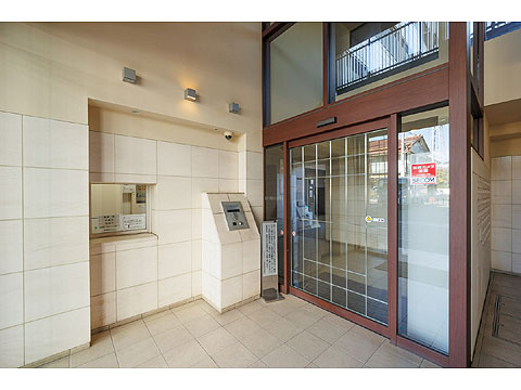 エントランス　オートロック付き