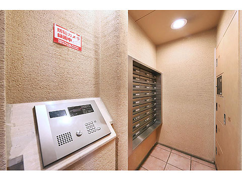 ロビー　テレビモニター付きオートロック　集合ポスト　宅配ボッ