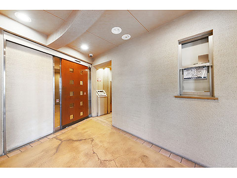 エントランス　マンション入口　管理人室