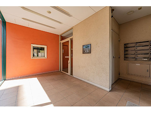 エントランス エントランス内部