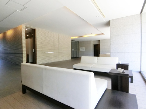 ロビー　⑰ラウンジ