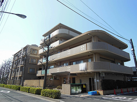 その他共用部 EVへ向かう1階廊下です