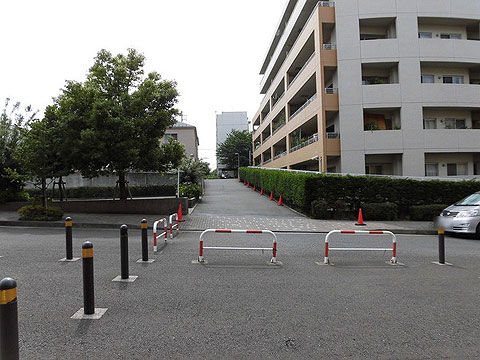 現地外観写真　現地敷地内