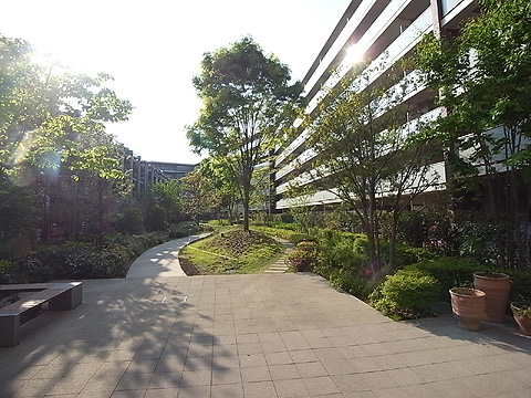 その他共用部　敷地内庭