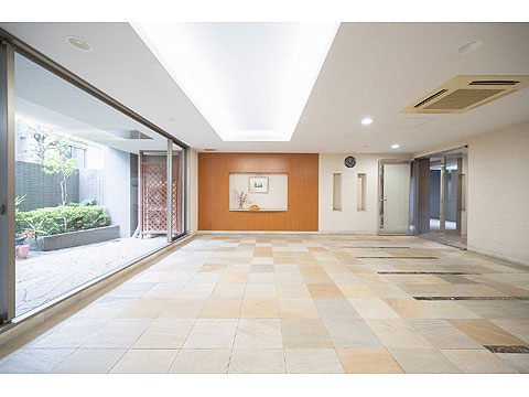 ロビー エントランス内部