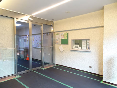 エントランス 18