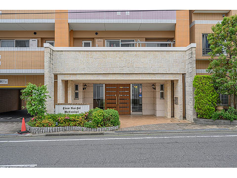 エントランス　エントランス前