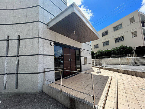 エントランス エントランス2