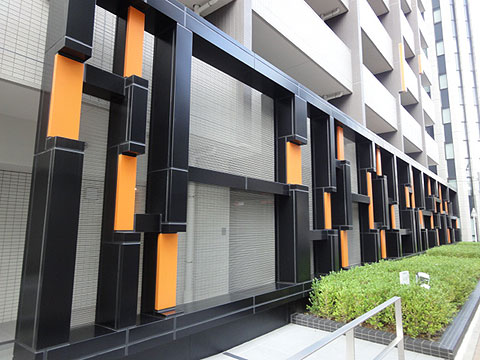 現地外観写真 デザイン性の高い壁面