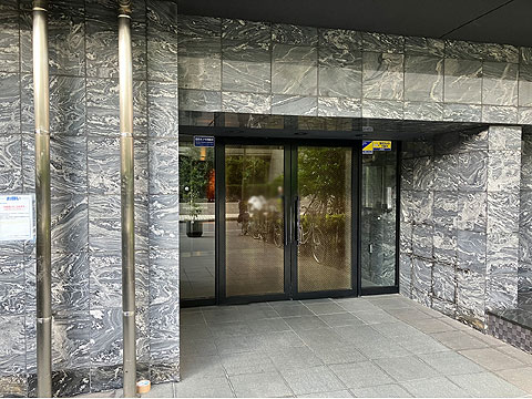 エントランス　レーベン浅草エヴァープライド 