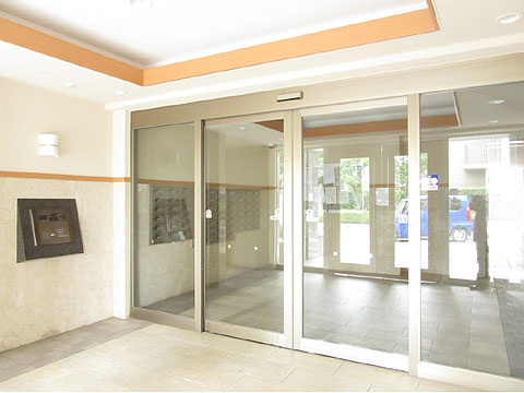 エントランス　エントランス（オートロック）