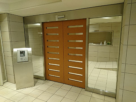 エントランス　オートロック