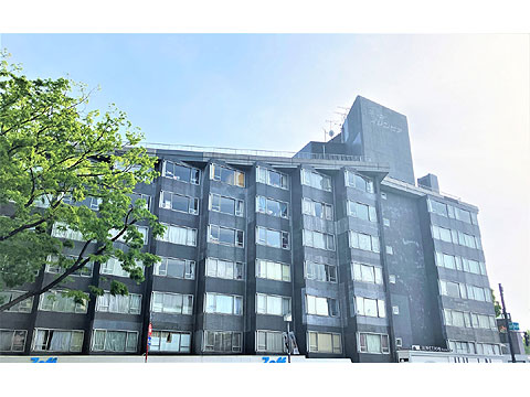 現地外観写真　JR原宿駅徒歩2分