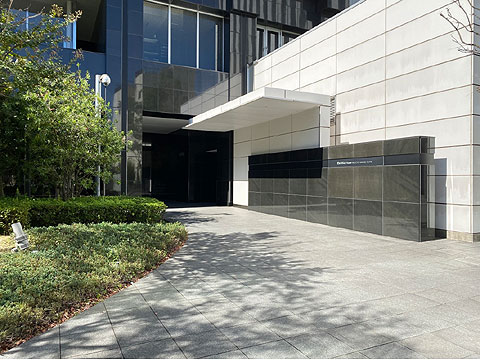 エントランス　エントランスアプローチ