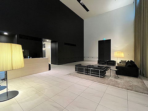 ロビー　コンシェルジュカウンター