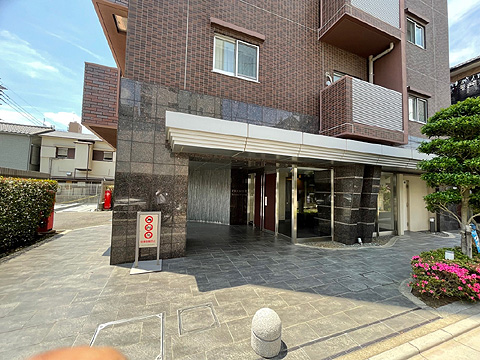 エントランス　エントランス外観