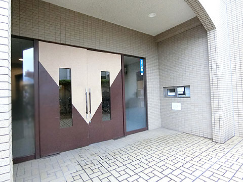 エントランス エントランス前