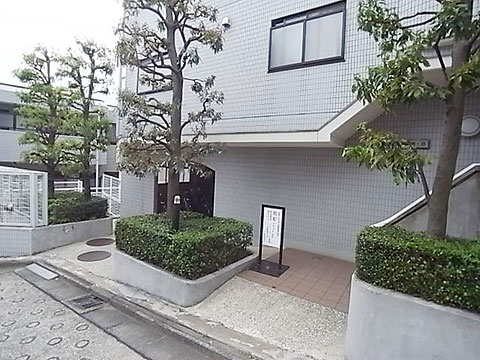 現地外観写真　エントランス入口