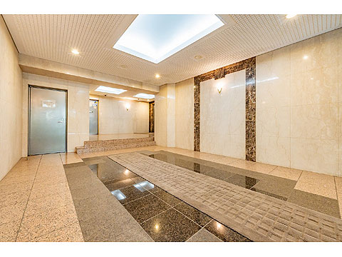 エントランス　エントランスホール