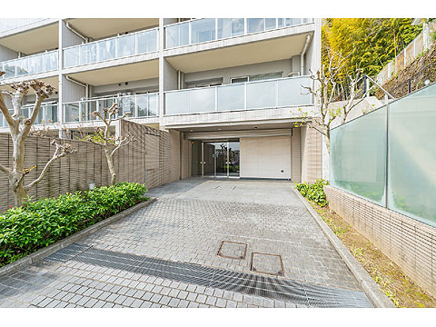 エントランス　メインエントランス