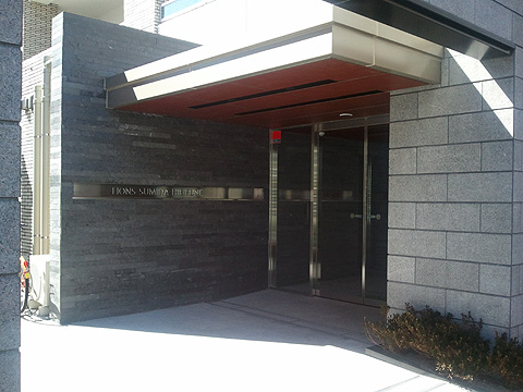 エントランス 清掃の行き届いたエントランス