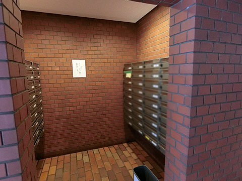 エントランス　メールボックス