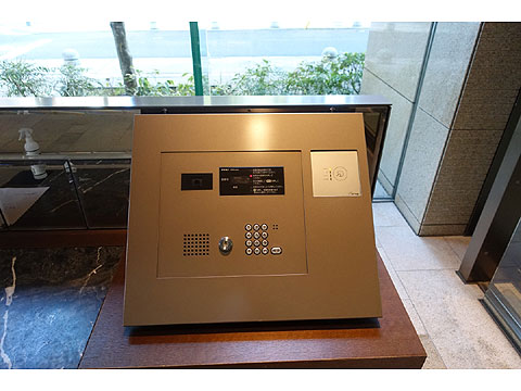 エントランス　オートロック操作盤