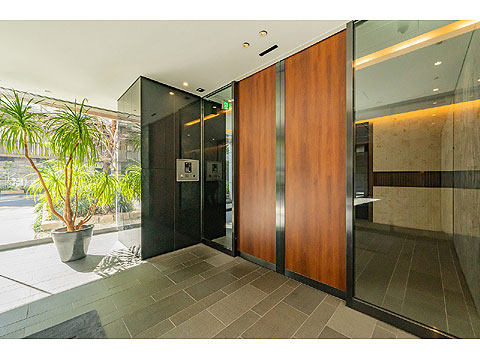 現地外観写真 エントランス