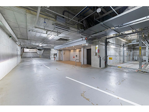 駐車場 地下駐車場