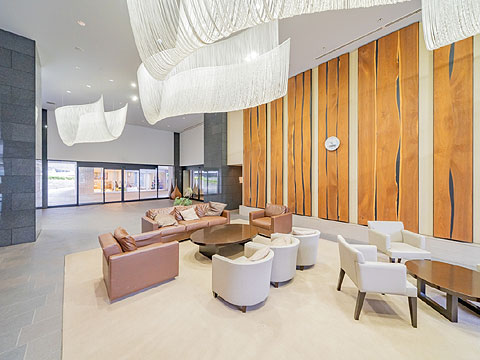 駐車場　エントランスホール