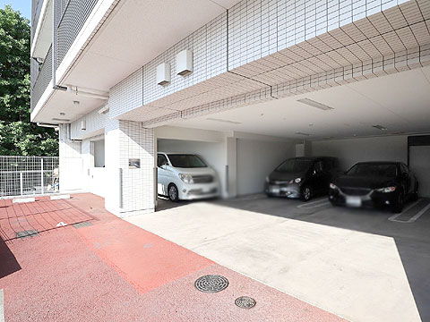 駐車場　駐車場