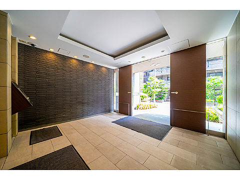 エントランス　風除室