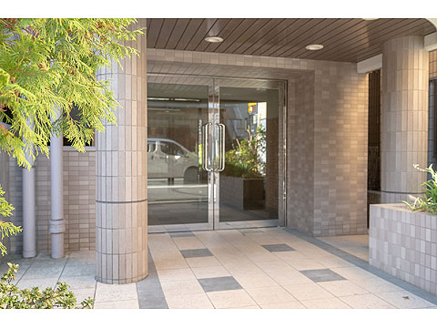 エントランス　居住者を出迎えるエントランス