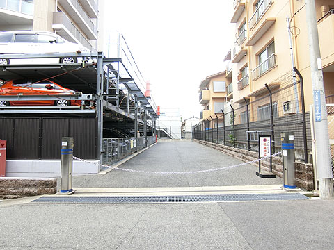 駐車場　駐車場アプローチ