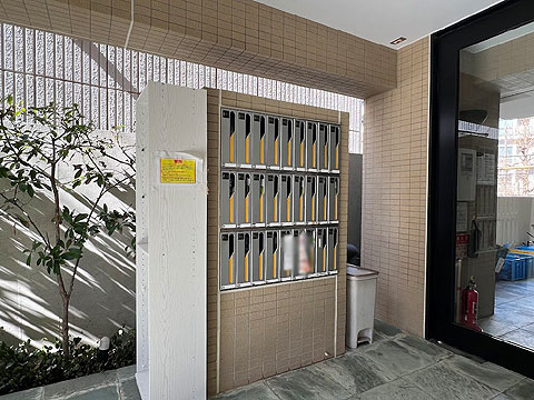 その他共用部　エントランス横にあるメールボックス