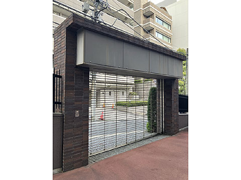 駐車場 駐車場入口