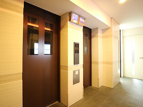 ロビー　エレベーターホール