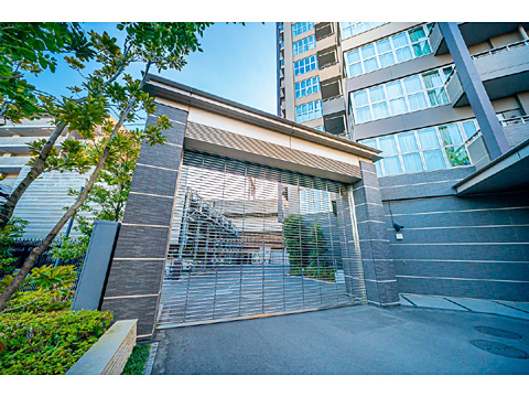 その他共用部 駐車場入口